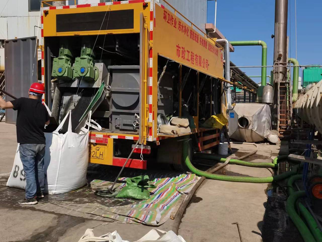 宁都淤泥压干处理